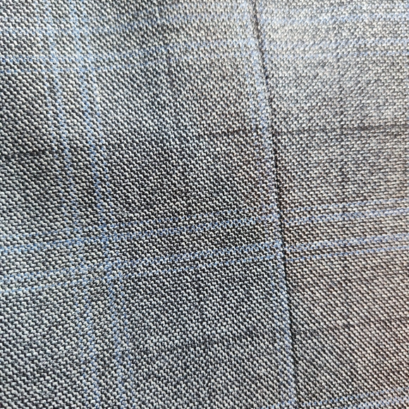 Suit - Picture 7 of 7